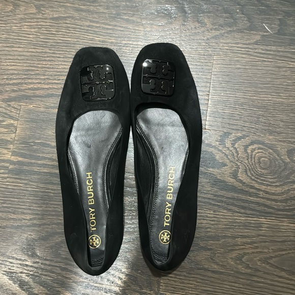 Tory Burch Eleanor Flats - Picture 2 of 7